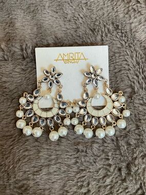NWT Amrita Singh Chandbali Earrings